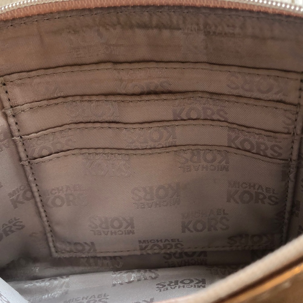 Michael Kors wristlet - Picture 8 of 8
